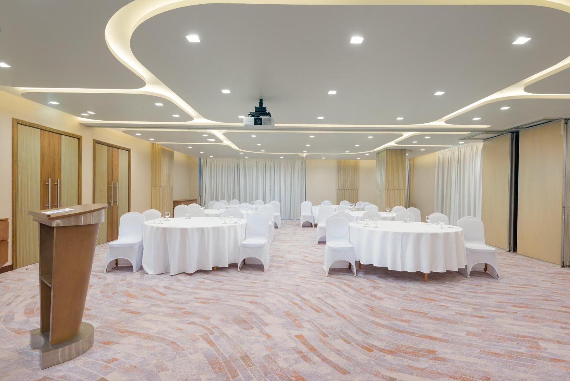 Intercityhotel Bawshar Muscat Exterior photo