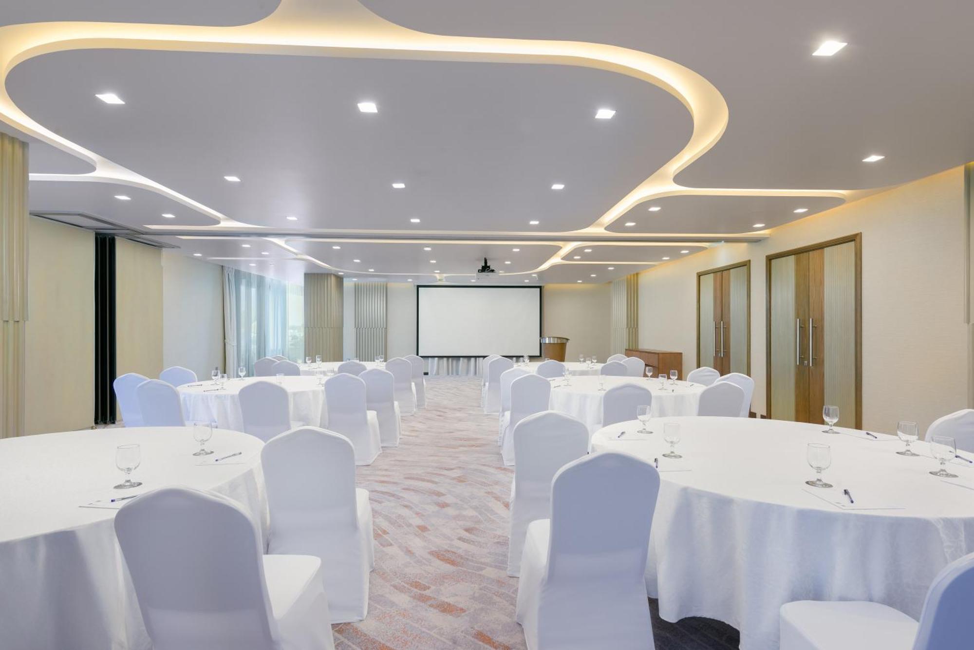Intercityhotel Bawshar Muscat Exterior photo